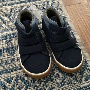 Toddler shoes never worn. With tag